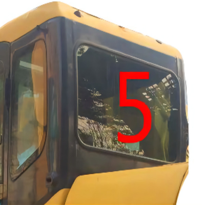 Szklana koparka KOMATSU o szerokości 520 mm Kabina z tyłu z zakrzywioną szybą hartowaną