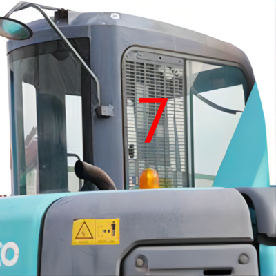 Pozycja po prawej stronie nr 7 KOBELCO Szklana przednia szyba koparki